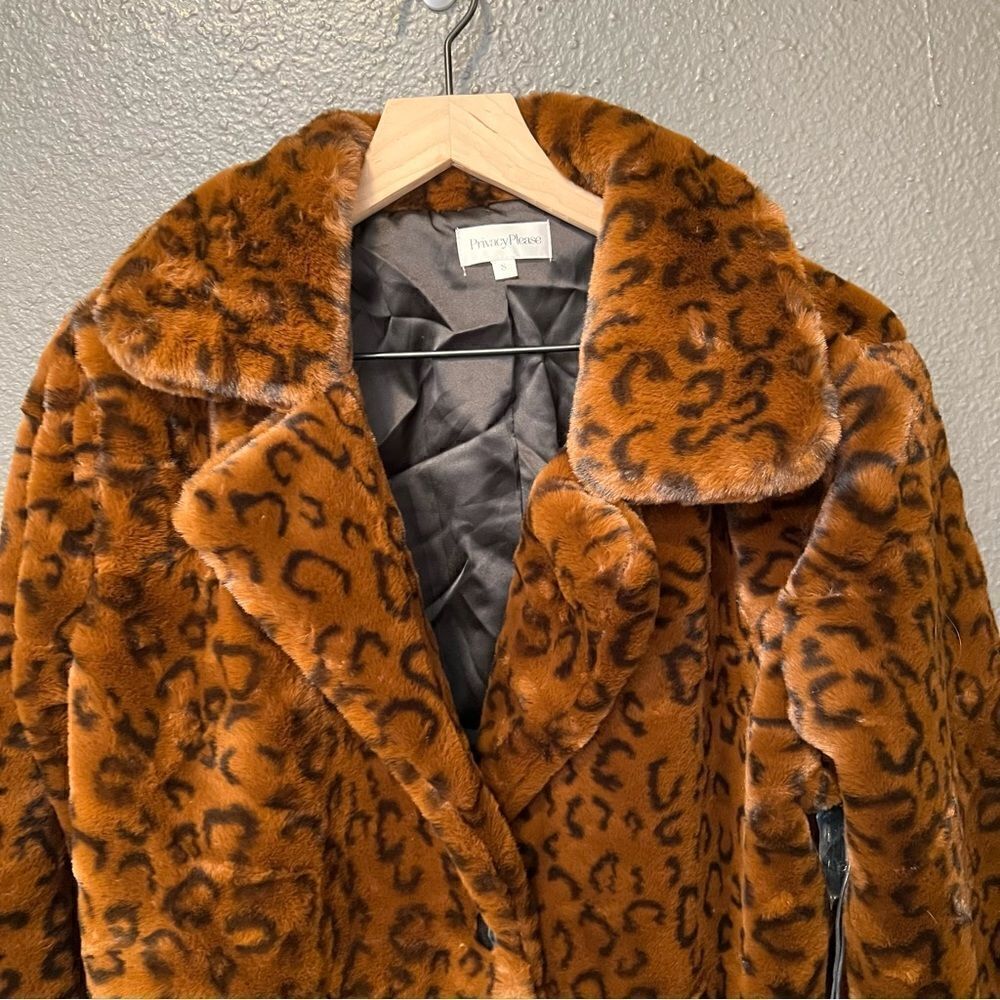 Revolve, Privacy Please Addison Coat in Leopard - Picture 3 of 13